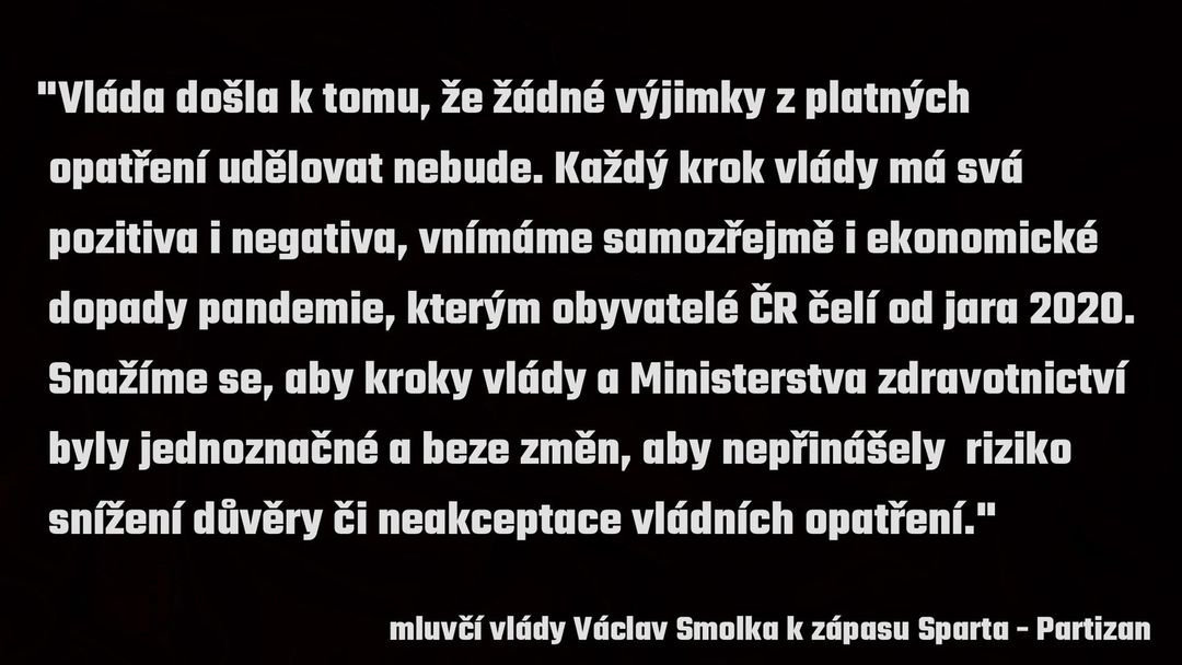 Tady prohráli všichni. Fanoušci, klub, fotbal, rozum, vláda, politici ? Velké zklamání. Dnes to holt budou muset kluci na hřišti zvládnout bez většího podpory z tribun. Sparta tempo! ??? #acsparta #conferenceleague #SPApar #spartaforever #spartatempo